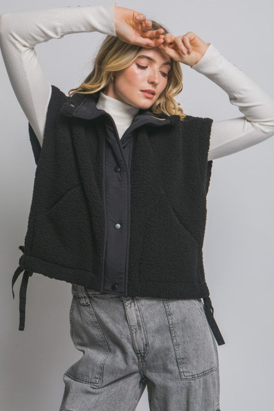 Falling For You Sherpa Vest - Black